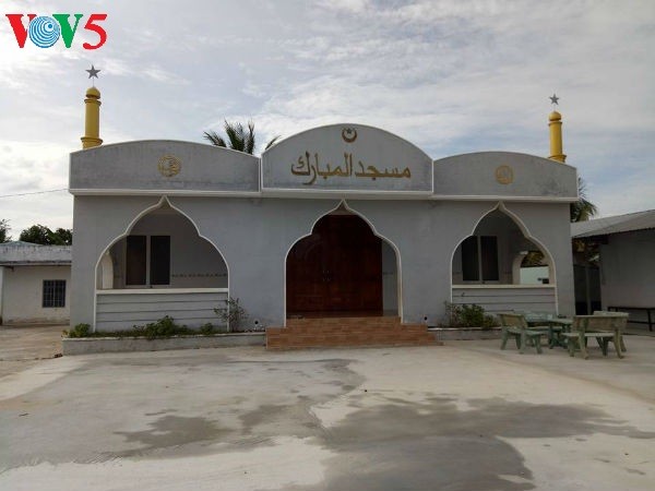 Mosque - center of solidarity of Cham ethnic people in Tay Ninh - ảnh 1